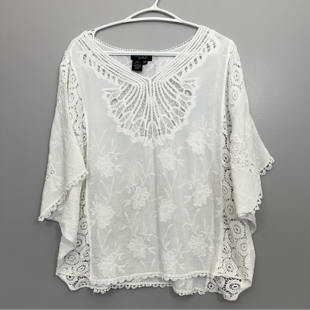 PAPILLON White Embroidered Batwing Sleeve Blouse w Crochet Detailing sz M - Picture 5 of 10